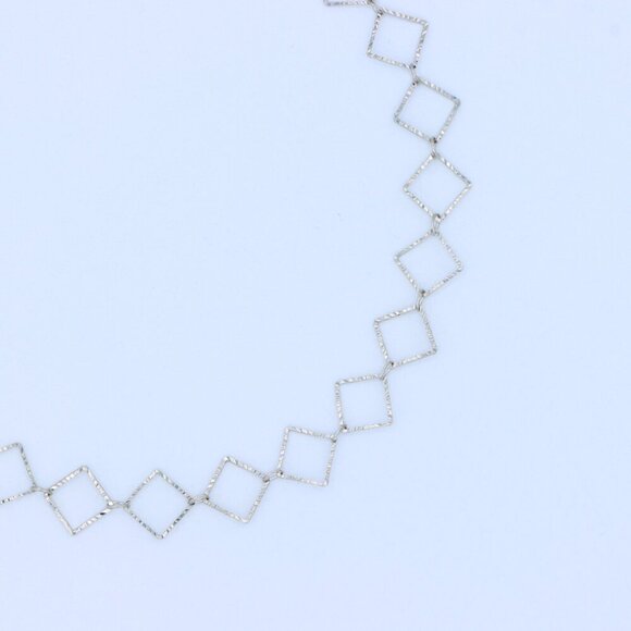 Delicate & Contemporary Necklace Chain, A Lovely Choice for Women, EVCH1702 - Picture 10 of 10